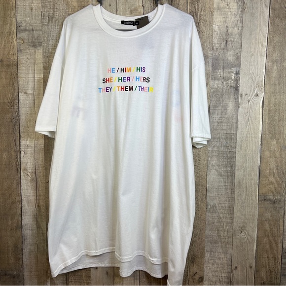 BoohooPride Pronouns Short Sleeve T-Shirt Size XXL White with Multicolor… - Picture 1 of 7